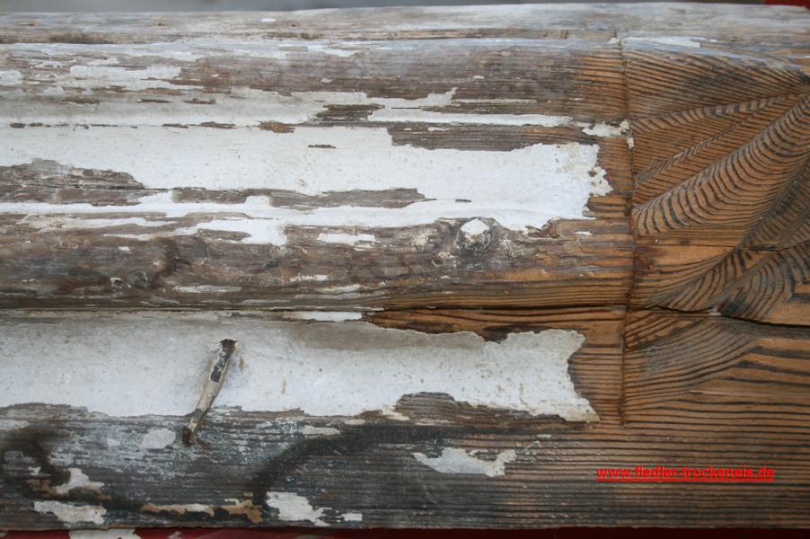 Trockeneisstrahlen Reliefholz